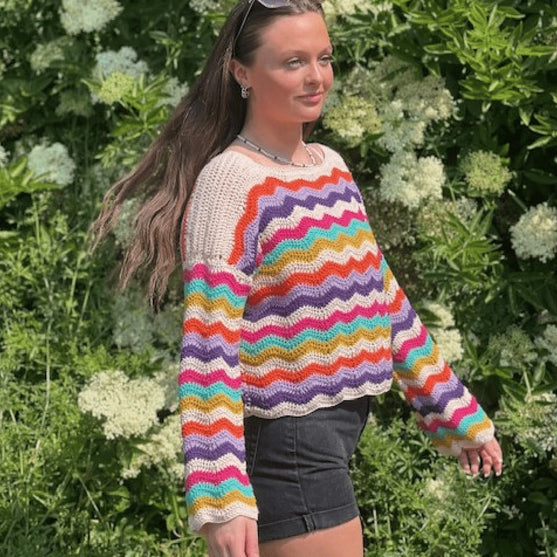 

Dancing on the Waves - Pullover
4