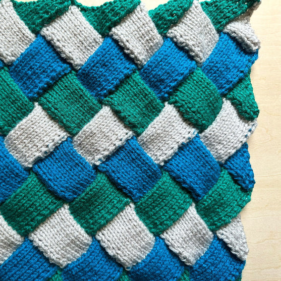 

Gewebte Decke - Entrelac Decke
4